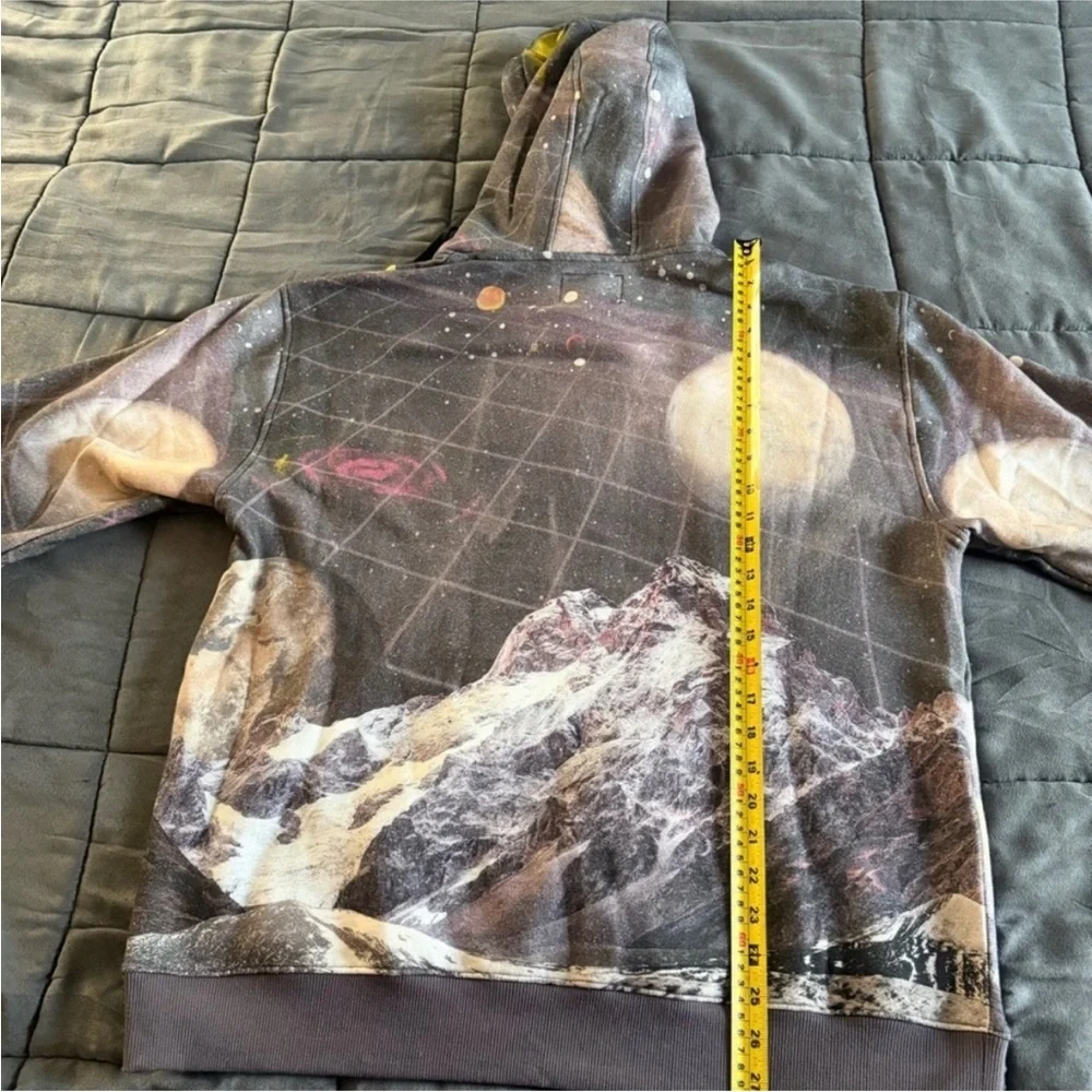 GUESS Men’s Universe Galaxy Hoodie with Sherpa Lining ✨ 🌖 - Picture 6 of 6